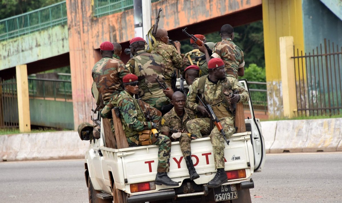 Guinea sõjaväelased eile pealinnas Conakrys. 