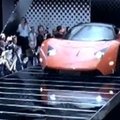 VIDEOD: Vene superautouhkus Marussia sidus end F1’ga ja edvistas catwalk’il