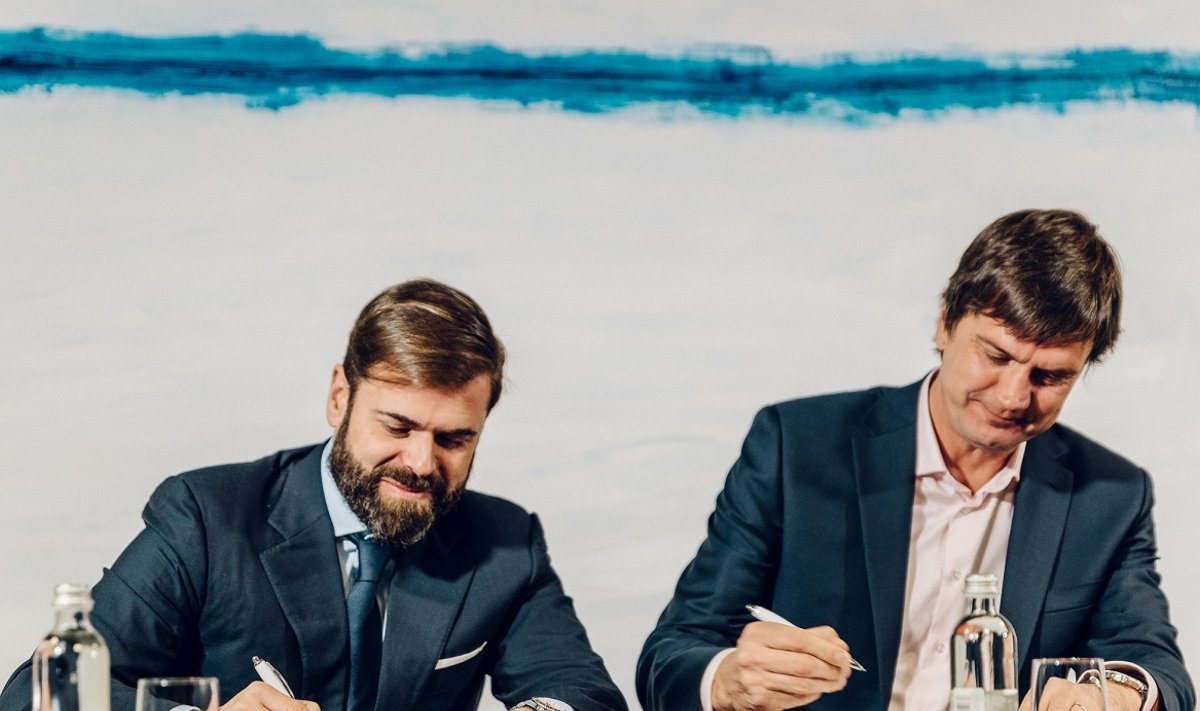 Havas Groupi piirkonna president ja juhatuse esimees Alberto Canteli (vasakult ) ja Idea partner Mark Eikner lepingut allkirjastamas.