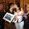 Argentina presidendist sai lesbipaari lapse ristiema