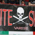 Skandaalne lõpp: Varese "ultra" fännid tahtsid Siena meeskonnale kolakat anda