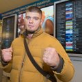 Боец ММА Денис Смолдарев улетел за чемпионским поясом в Пекин