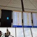 ФОТО | Хаос в аэропорту Амстердама: километровые очереди и десятки отмененных рейсов