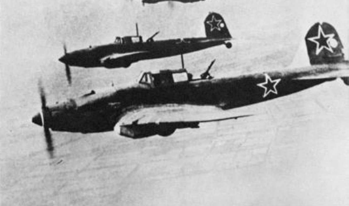 Nõukogude ründelennuk Il-2 (Šturmovik)