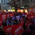 На улицы Стамбула вышли тысячи протестующих против изменения конституции Турции