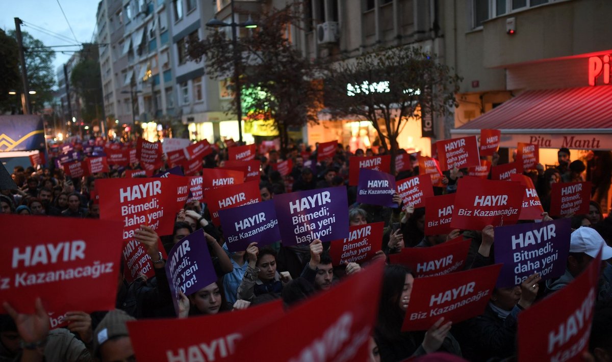 TURKEY-POLITICS-REFERENDUM-VOTE-DEMO