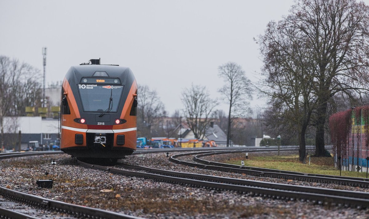 Tartu–Valga rong. Sel sügisel Tartust otse Riiga rongiga ei saa.