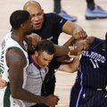 VIDEO | NBA põhiturniiri võitja on krambist üle saamas, kaks mängijat eemaldati rüseluse tõttu
