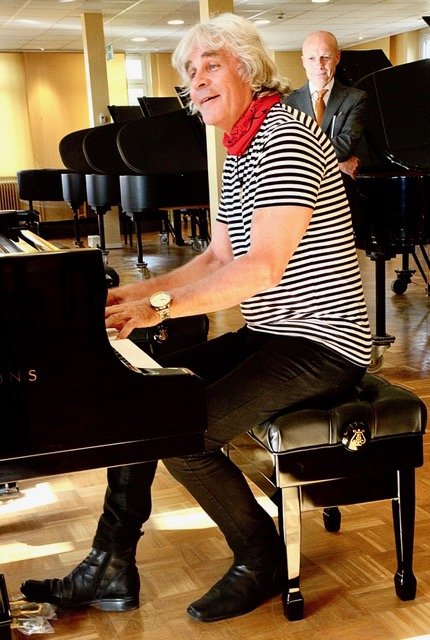 Jüri Steinway&amp;Sons klaverivabrikus, september 2015.
