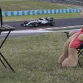 VIDEO: Rosberg Ungari vabatreeningu kiireim, Hamilton tegi avarii