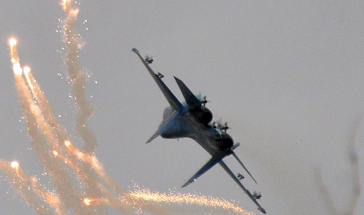 Vene lennuk SU-27. Pilt on illustreeriva tähendusega.
