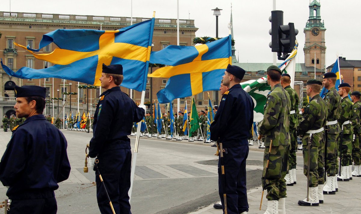 Rootsi sõjavägi Stockholmis paraadil