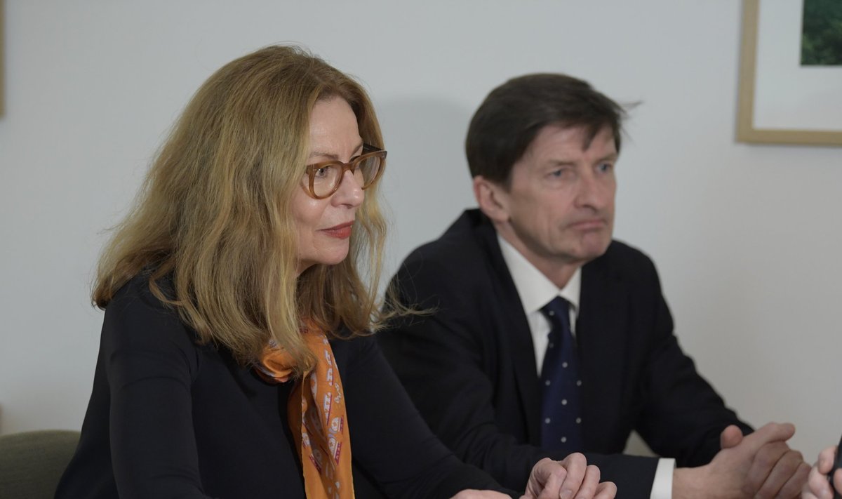 Swedbanki nõukogu esimees Lars Idermark ja panga juhatuse esimehe kohalt vabastatud Birgitte Bonnesen.