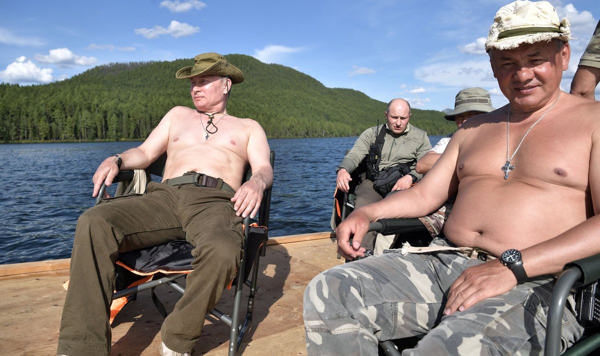 Путин на рыбалке с Шойгу