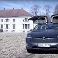 VIDEO | Tesla Model X: sportlik auto, (linna)maastur või hoopis nuhtlus?