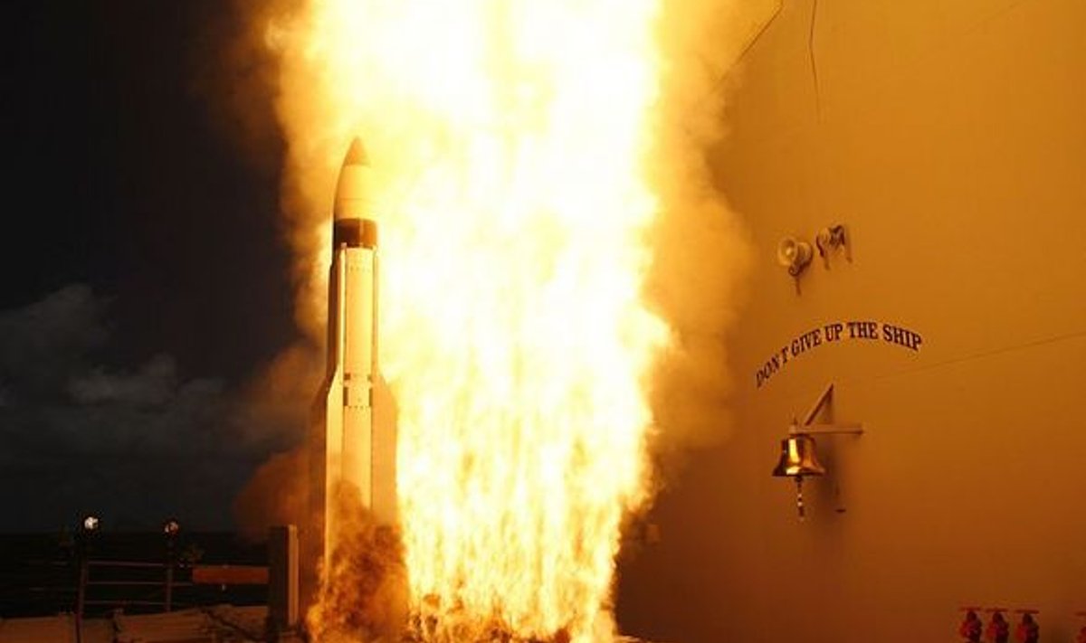 SM-3 raketi väljatulistamine.