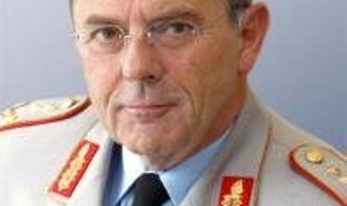 Saksa kaitseväe juhataja kindral Wolfgang Schneiderhan. 