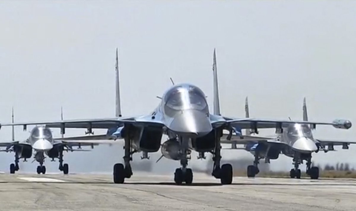 Vene sõjalennukid ei startinud eile Süüria baasist mitte valitsusvastaseid ründama, vaid koduteele.