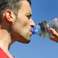 Kui ohutu on tegelikult plastpudelist vee ja limonaadi joomine?