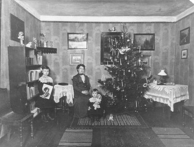 Norvidi pere jõulud Kärdlas, HKM Fp 804:1 F 3138, Hiiumaa Muuseumid SA, http://www.muis.ee/museaalview/1802630