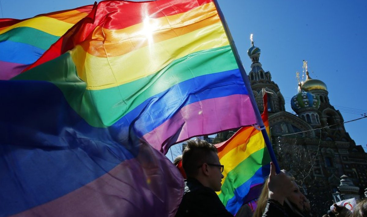Protestiaktsioon gei õiguste eest võitlemiseks Peterburis mais 2013.