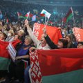 Minski spordihalli sõidutati bussidega kokku naiste foorum Lukašenka toetuseks