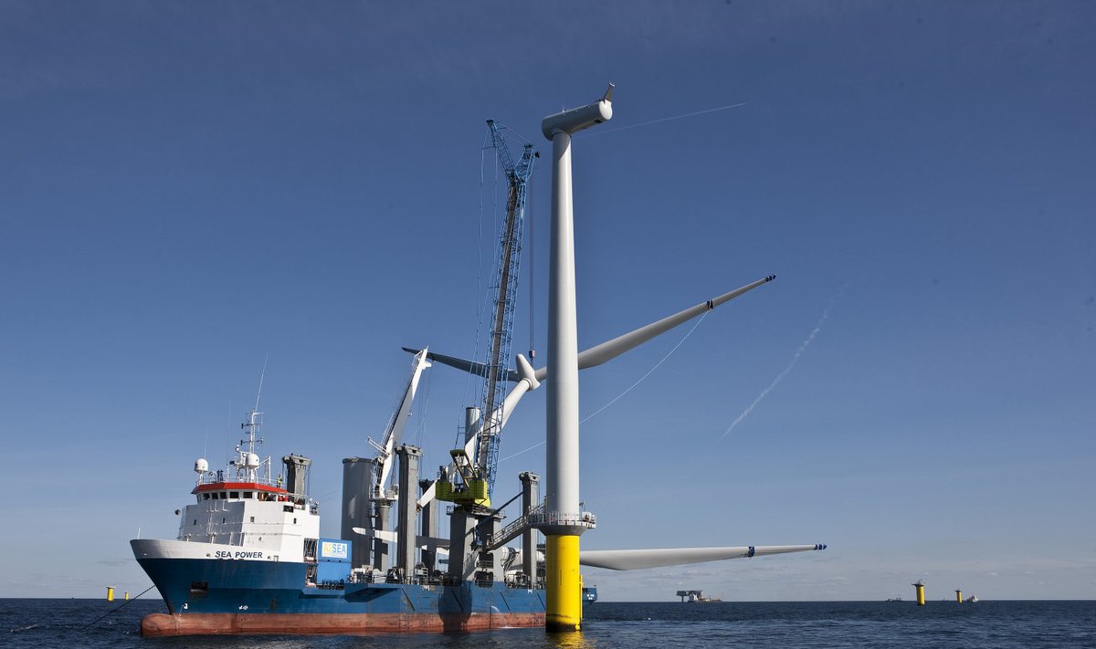 Dong Energy tuulepargi Horns Rev 2 ehitus Taani läänerannikul.
