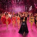 Ангелы Victoria’s Secret снова на подиуме. Чем недовольны критики?