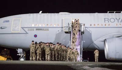 Briti sõdurid saabuvad Ämari õhubaasi
