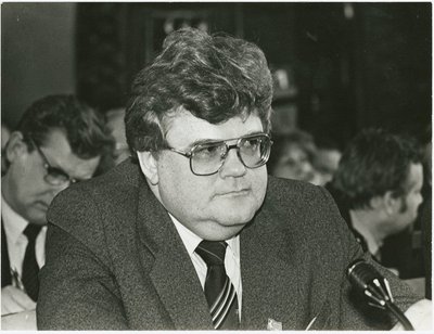 Edgar Savisaar märtsis 1990, mil ta valiti üleminekuvalitsuse peaministriks