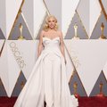 TRENDIÜLEVAADE: Oscarite punasel vaibal kohtus vana Hollywoodi glamuur viimase aja megatrendidega