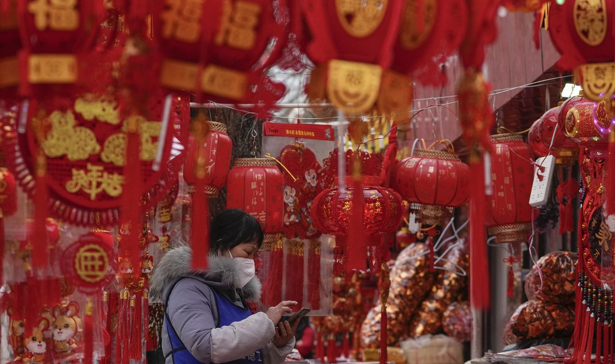 Mõne nädala pärast tähistatakse Hiinas uue aasta saabumist. Oletatakse, et umbes sellel ajal saabub ka nakatumislaine haripunkt. 