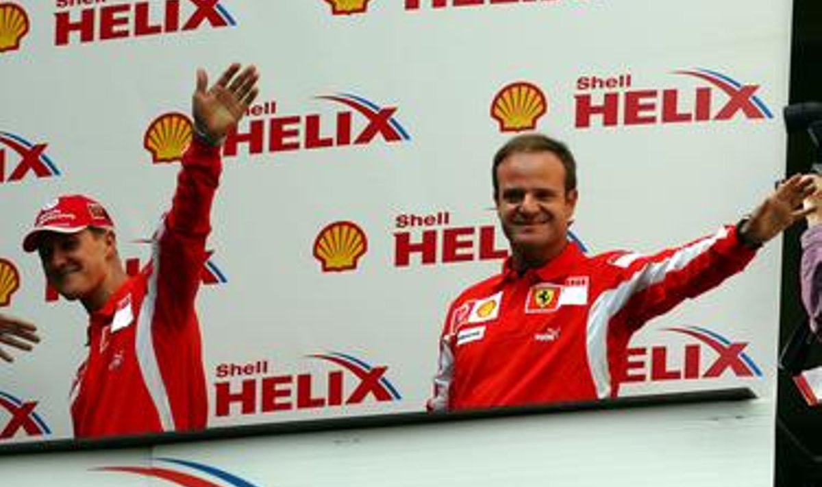 Michael Schumacher ja Rubens Barrichello 2005. aasta F1 avavõistluse Austraalia GP eel
