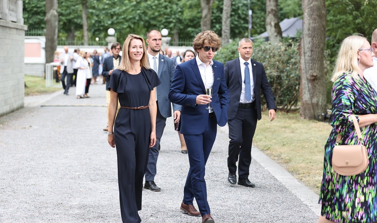 Kaja Kallas roosiaias.