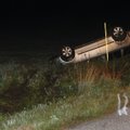 FOTOD: Saaremaal hukkus rängas avariis noor naine