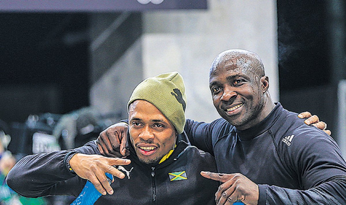 Jamaica bobisõitjad Winston Watts (paremal) ja Marvin Dixon on Sotšis nagu rokkstaarid.