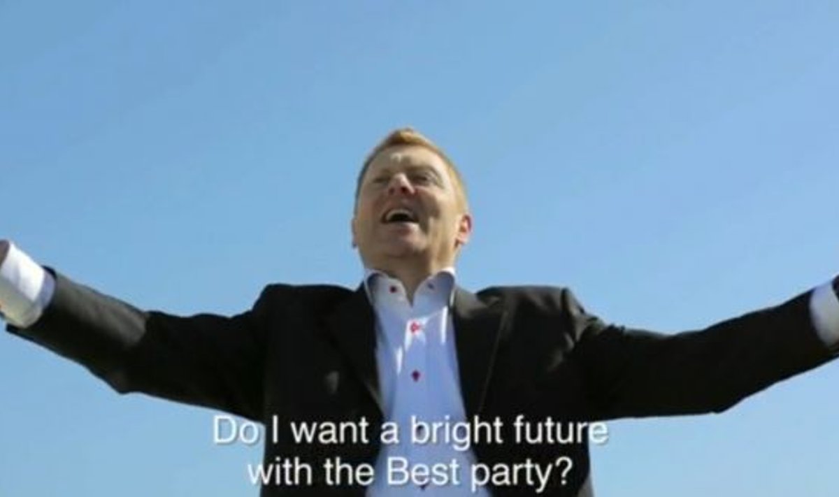 Reykjaviki uus linnapea, koomik Jón Gnarr tegi "Ühtse Eesti" stiilis kampaania.