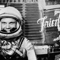 Suri USA poliitik ja kosmonaut, kes tegi esimese ameeriklasena tiiru Maa orbiidil, John Glenn