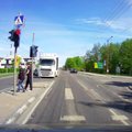 LUGEJA VIDEO: Raskeveoki ootamatud manöövrid tekitasid ohtliku liiklusolukorra