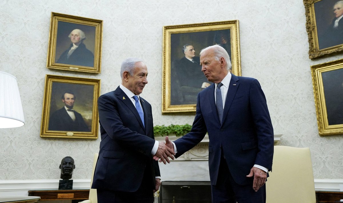 Benjamin Netanyahu ja Joe Biden kätlevad juulis Valges Majas toimunud kohtumisel