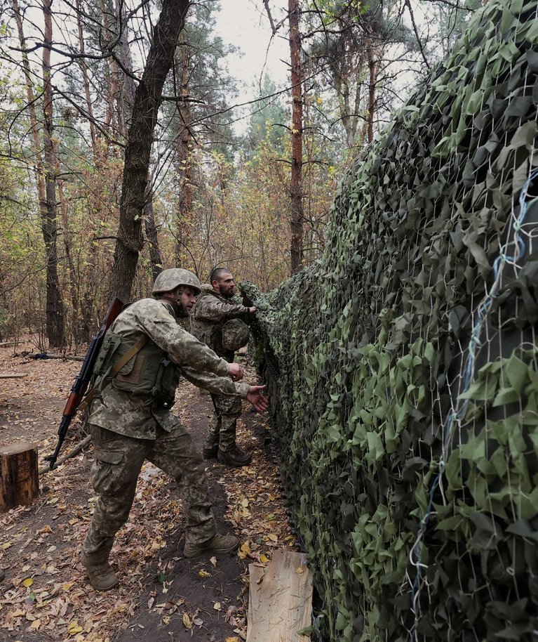 Harkivi suunal kestavad lahingud Vovtšanski põhjaosas. Fotol Ukraina sõjaväelased Harkivi piirkonnas 9. oktoobril