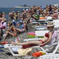 Кэшбек и переполненные пляжи. Как выглядит летний отпуск в коронавирусной России?