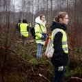 ФОТО и ВИДЕО | Более 60 человек сегодня утром прочесали болото Пяэскюла в поисках пропавшей Кяролин