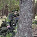Rootsi armee korraldab sõduritele puu otsa ronimise väljaõppe