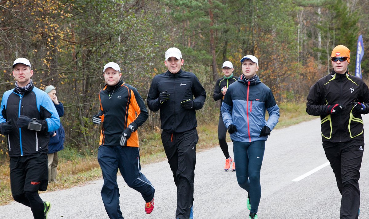 41. Saaremaa kolme päeva jooksu teine päev jooksti Sõrves. Jooksu võitis Argo Jõesoo  