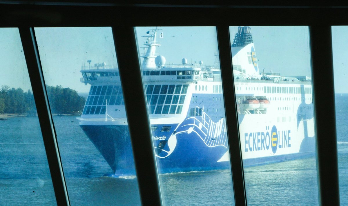 Laev viib eestlased Soome parema palga peale.
