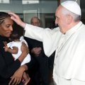 Surmanuhtlusest pääsenud naine kohtus paavstiga