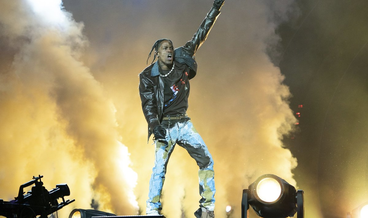 ENNE TRAGÖÖDIAT: Travis Scott möödunud reedel Houstonis publikut ergutamas.