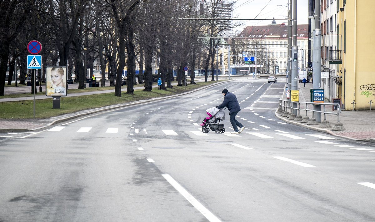 Karmid piirangud on Tallinna tänavad muutnud harjumatult rahulikuks.