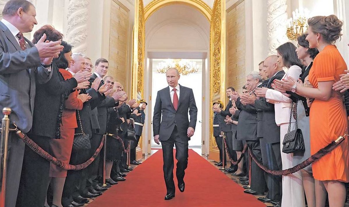Vladimir Putin sammub oma kolmanda ametiaja poole: veidi rohkem kui aasta tagasi, 7. mail 2012 sai temast taas Venemaa president.